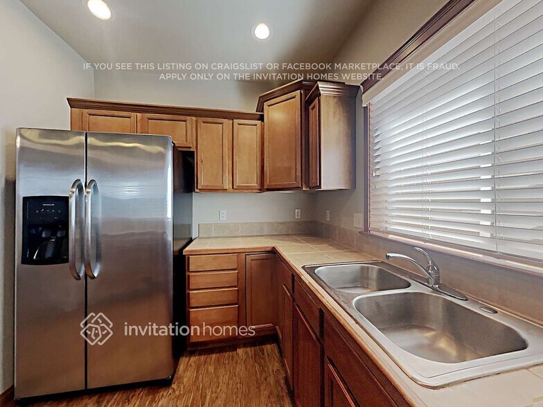 Building Photo - 10016 13th Dr SE