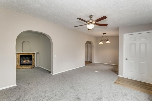 Building Photo - Beautiful Home in Kingman Available For Rent or Rent to Own located on Nearly 1 Acre!