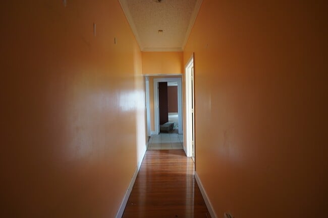 Building Photo - 606 W Tunstall St