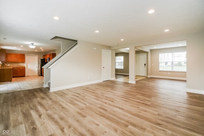 Building Photo - 2361 S Wildflower Ln