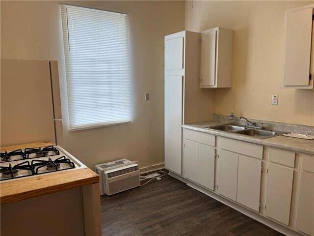 Building Photo - 2934 Dryades St
