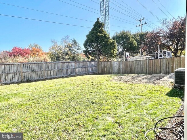 Building Photo - 1306 Mistyvale St