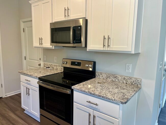 Building Photo - 3825 Sunset Harbor Rd SE