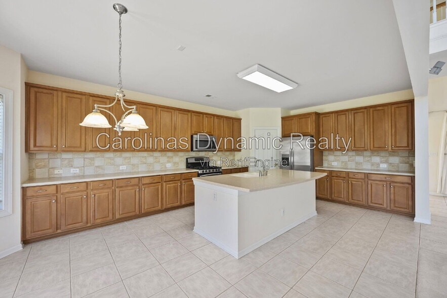 Building Photo - 12315 Chesley Dr