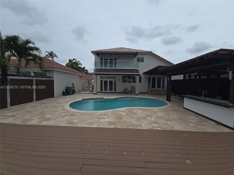 Building Photo - 10968 NW 73rd St