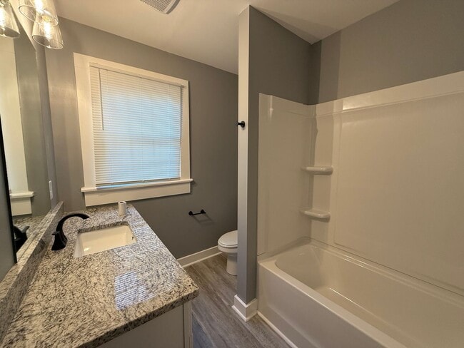 Building Photo - Charming Remodeled 3/2 in Rome, GA