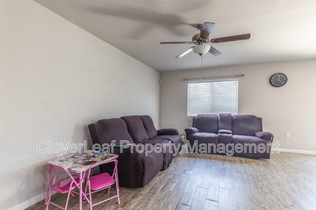 Building Photo - 10423 Legacy Cv