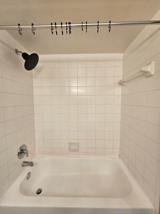 Building Photo - 4191 N Haverhill Rd