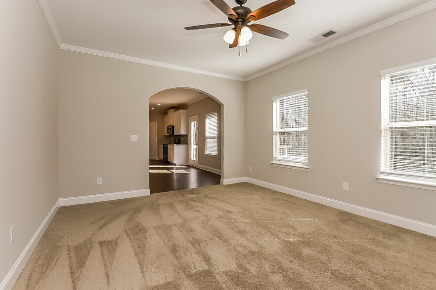 Building Photo - 28 Thunderhawk Ln