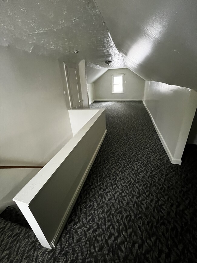 Building Photo - 7351 Clovernook Ave