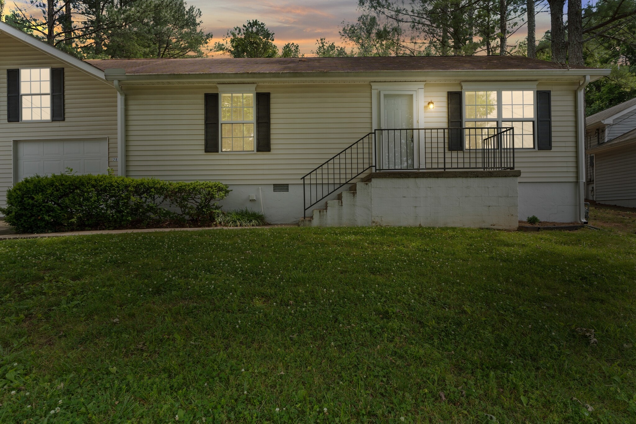 Building Photo - 2822 Airwood Dr
