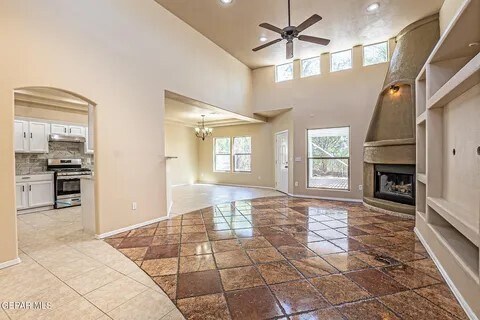 Building Photo - West El Paso Ranch Home