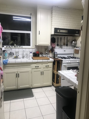Kitchen - 10773 Northgate St