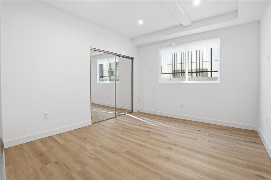 Building Photo - 1820 Prosser Ave