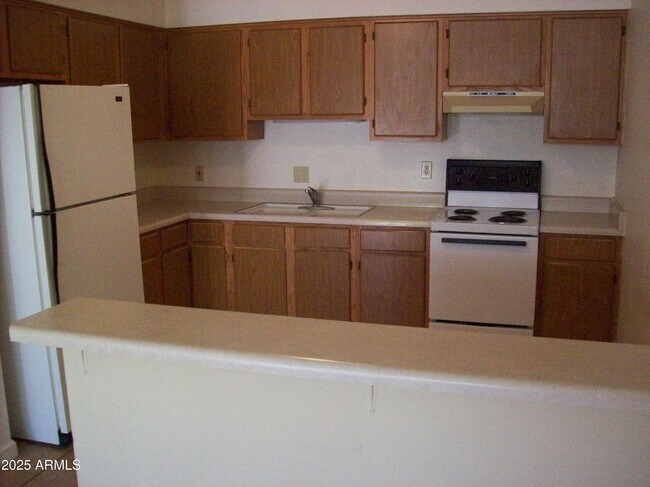 Building Photo - 909 S Priest Dr