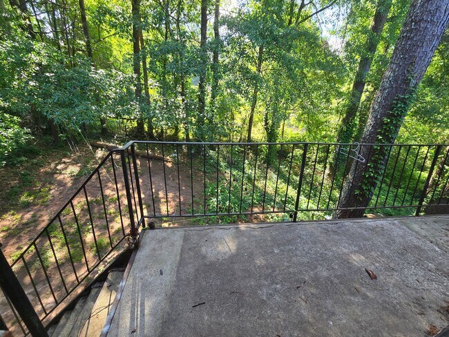 Building Photo - 493 Stone Mountain St