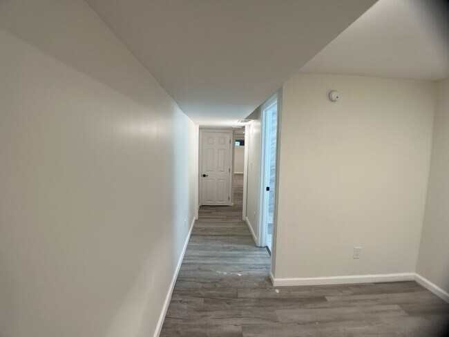 Building Photo - 1252 S 15th St
