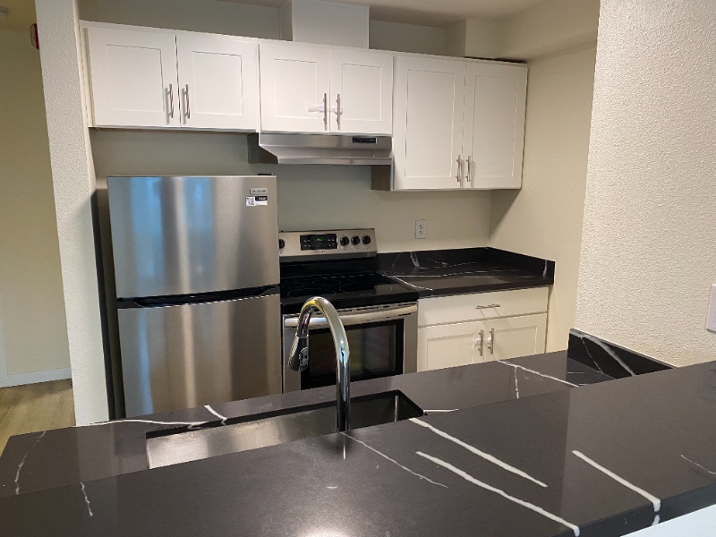 Building Photo - 334 Wells Ave S