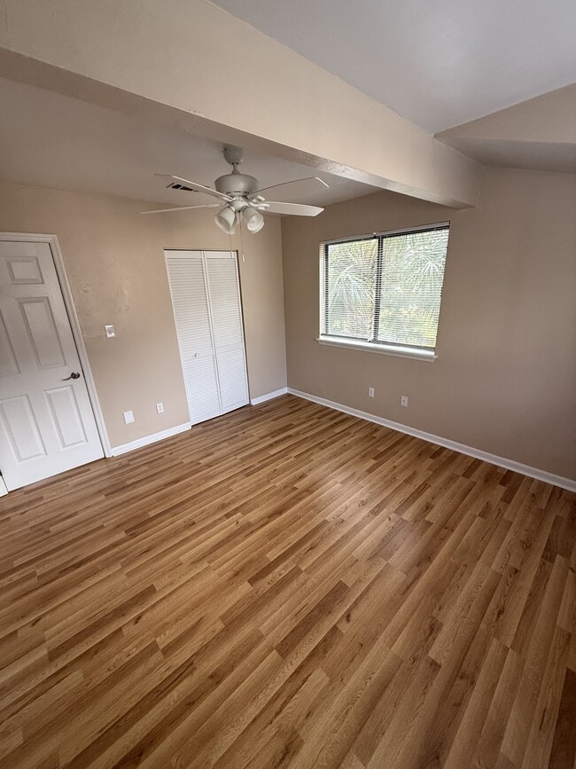 Building Photo - 1313 Airport Dr