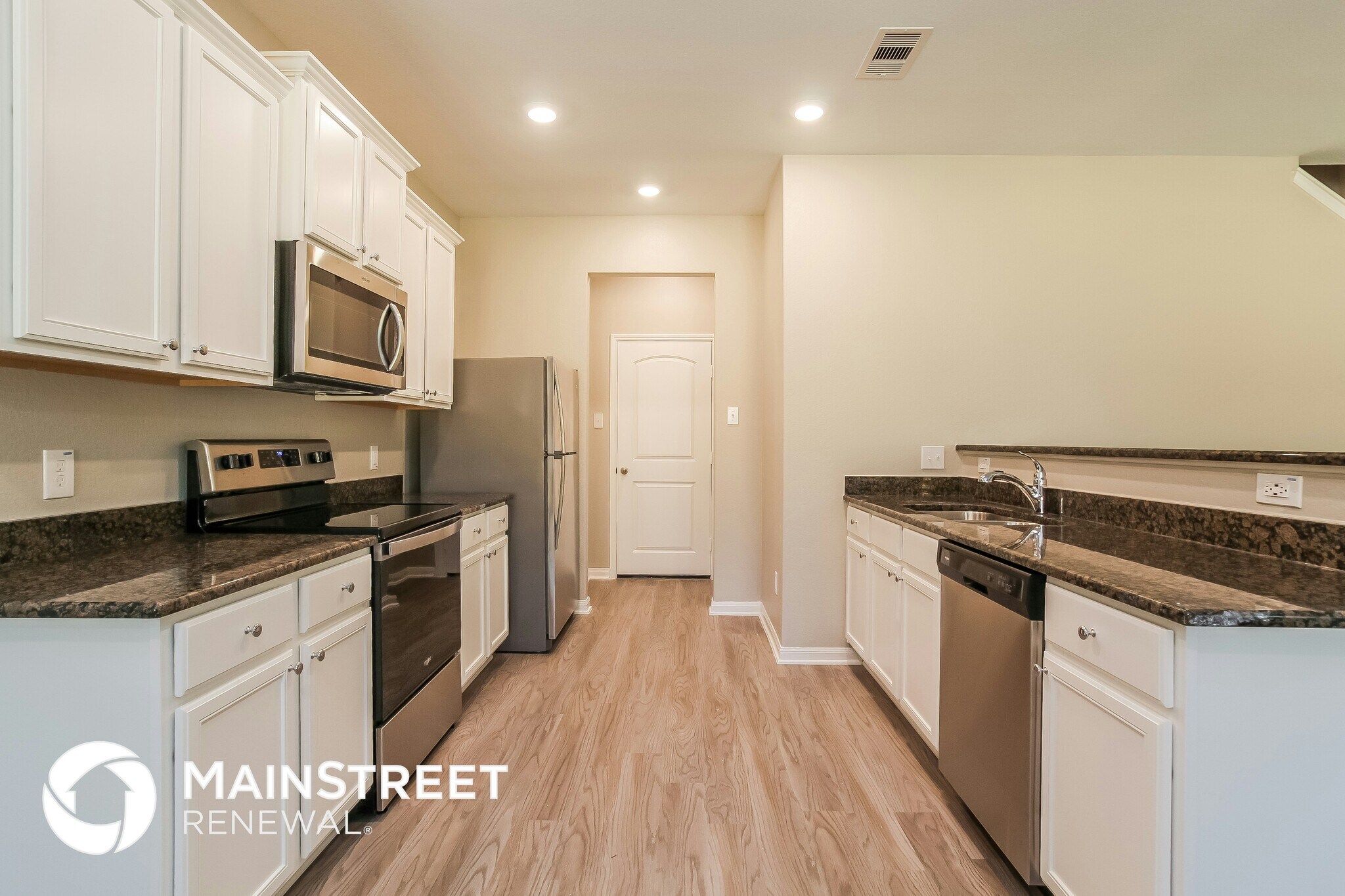 Building Photo - 27064 Leonardo Dr