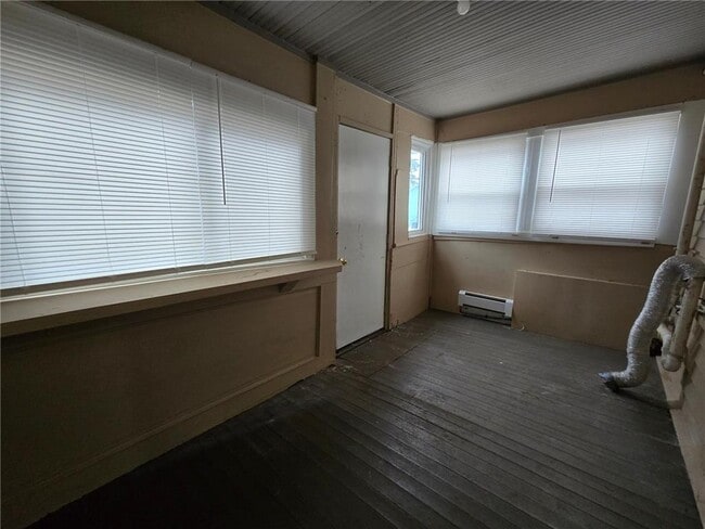 Building Photo - 506 W Brooks St