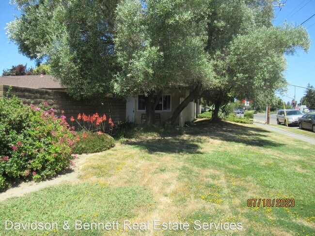 Building Photo - 2 br, 1 bath House - 3985 Dunhill