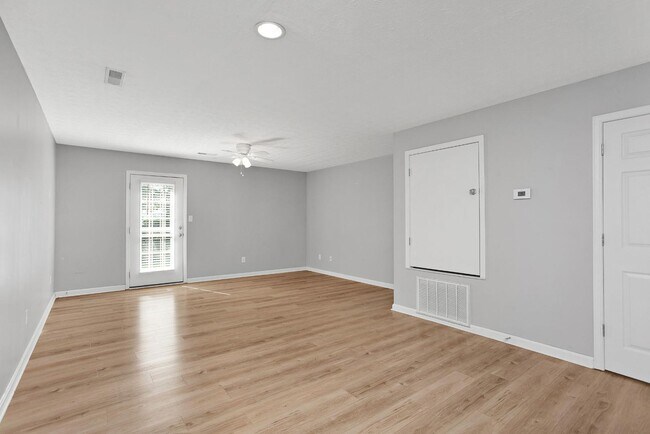 Building Photo - 6694 S Wilson Rd