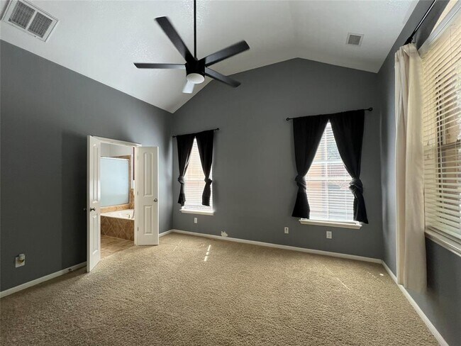 Building Photo - 11400 W Parmer Ln