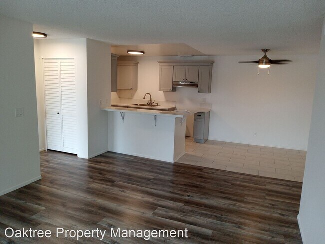 Building Photo - 3 br, 2 bath House - 2450 Bolker Drive