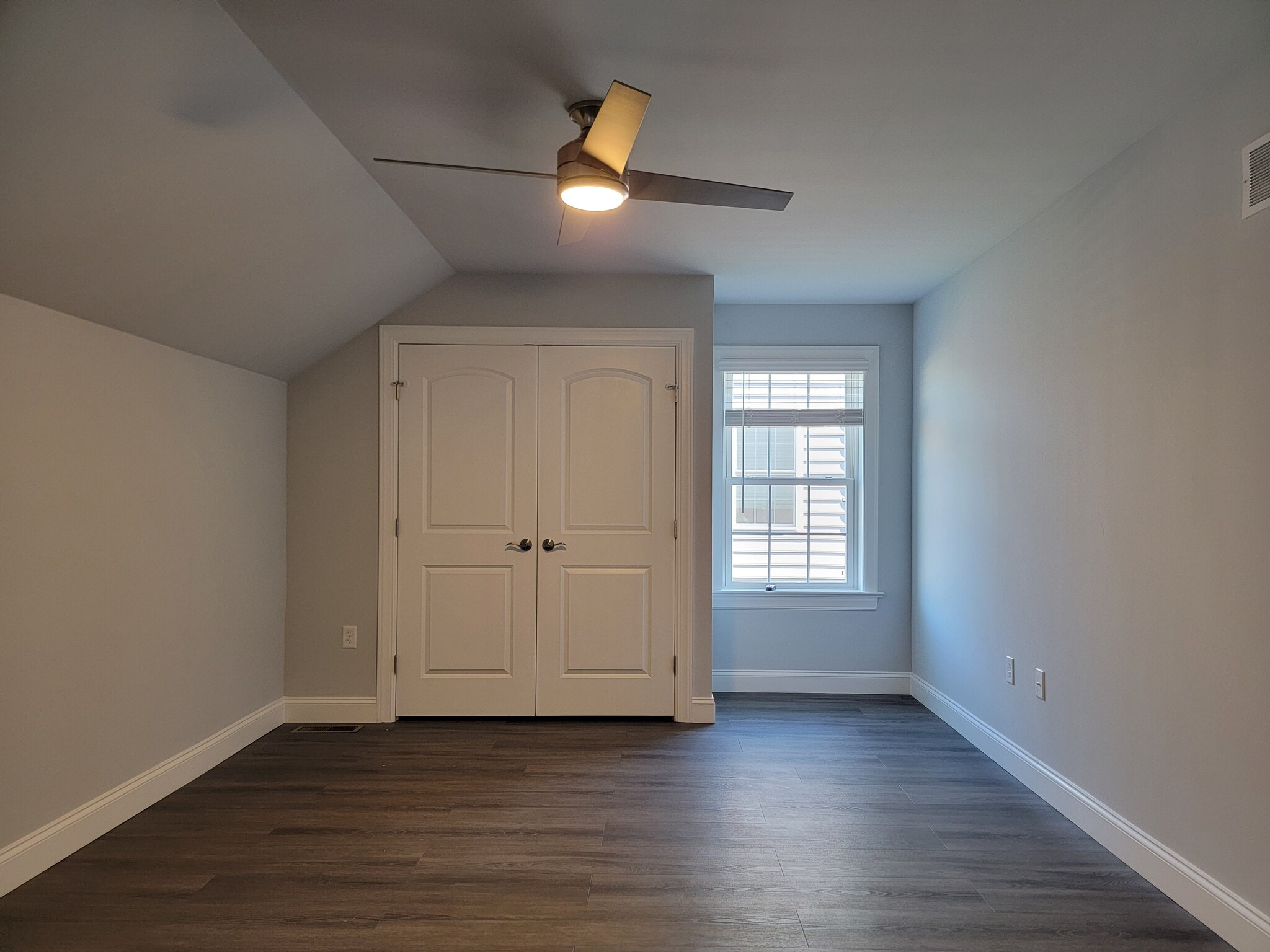 Building Photo - 213 Buckton Dr