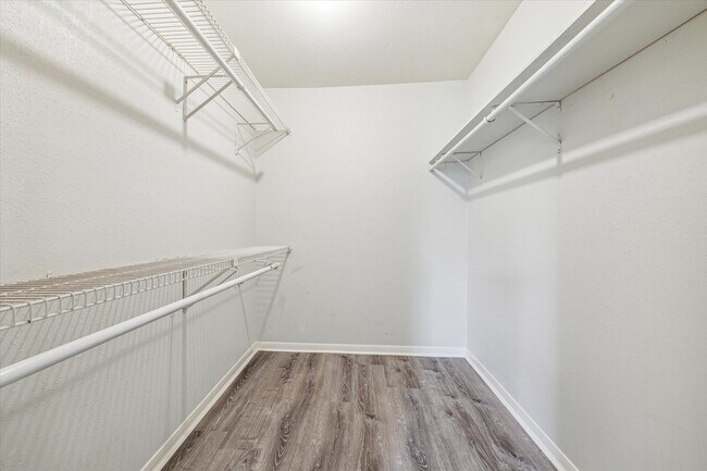 Building Photo - 2125 Augusta Dr