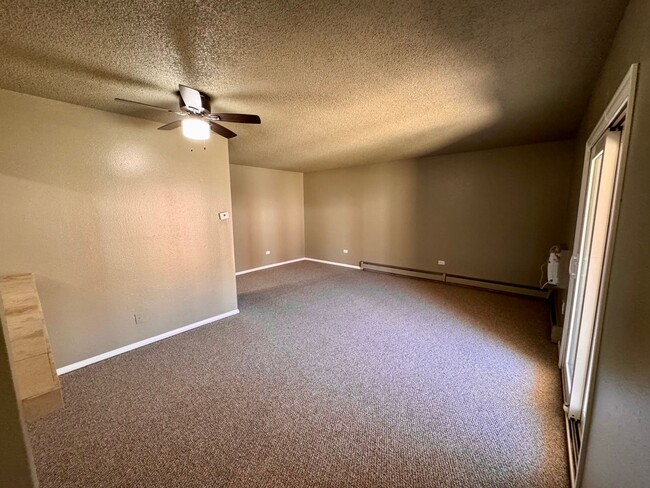 Building Photo - Charming 2BR Condo in Denver