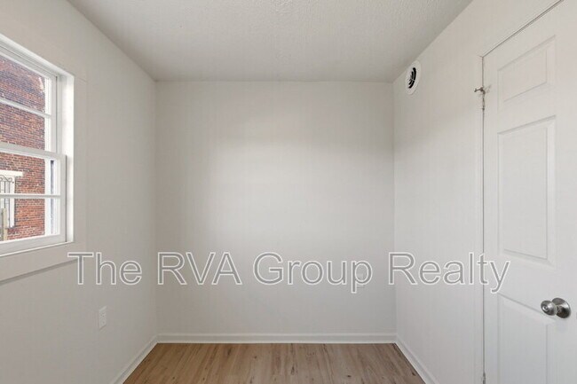 Building Photo - 27 S Jefferson St