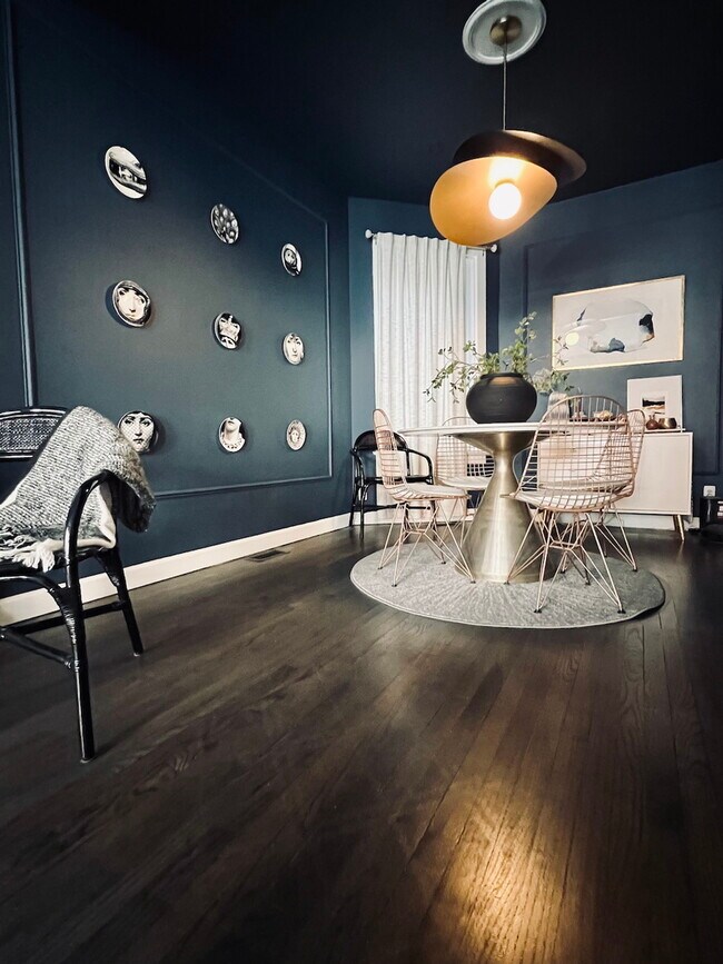 Building Photo - 2944 N Broadway