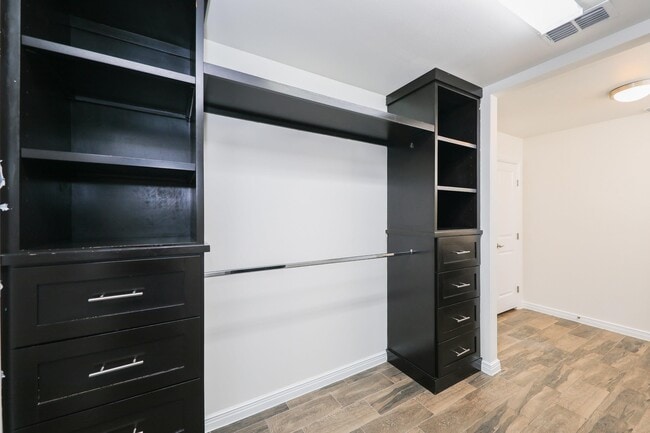 Building Photo - 2319 Palos Lp