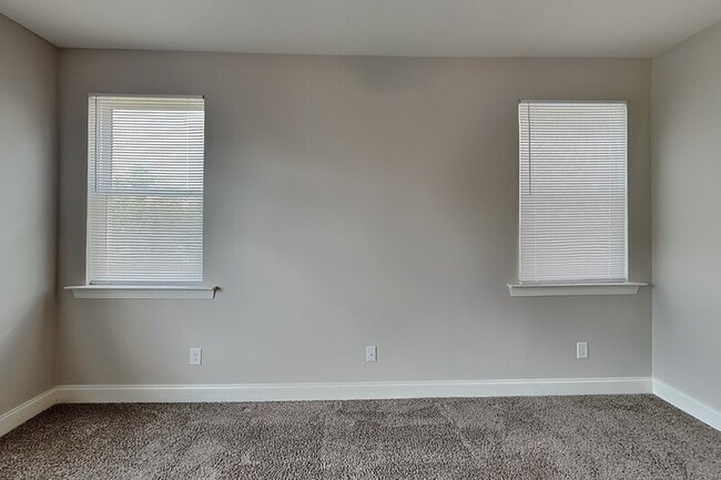 Building Photo - 1121 Camellia Ridge Dr