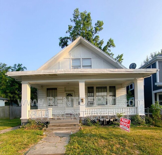 Primary Photo - 613 Monroe Ave