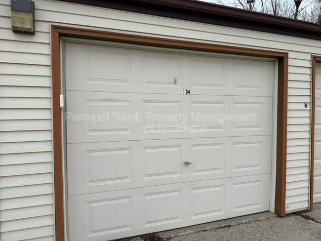 Building Photo - 2650 15th St S