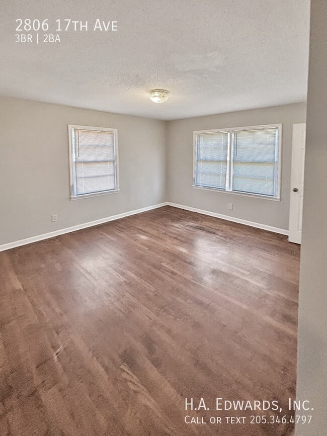 Building Photo - 2806 17th Ave