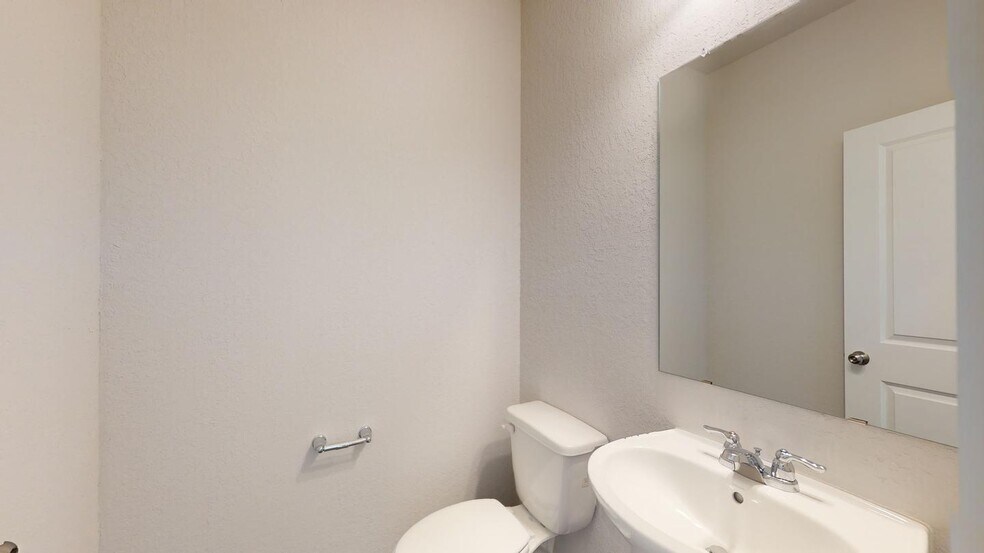 Building Photo - Gorgeous New Braunfels home with large fenced yard