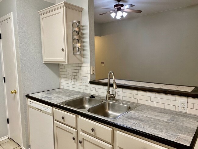 Building Photo - Easy Living, Inside and Out