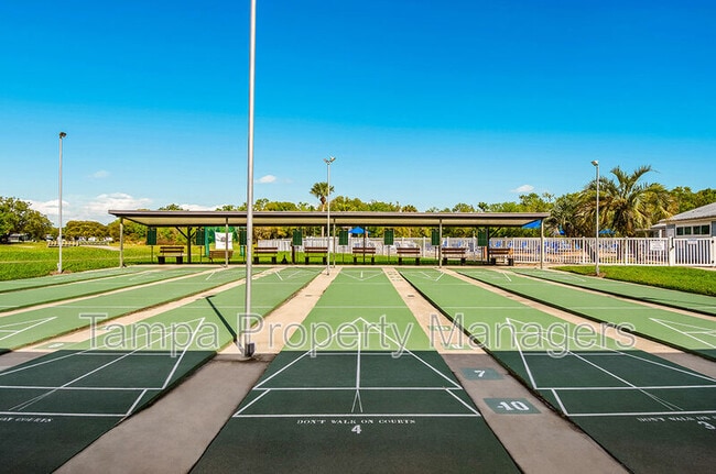 Building Photo - 201 Country Ln