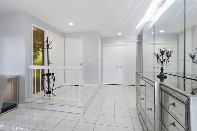 Building Photo - 2142 Iron Club Dr