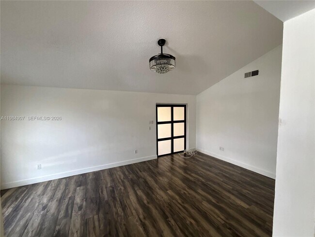 Building Photo - 1780 SW 84th Ave