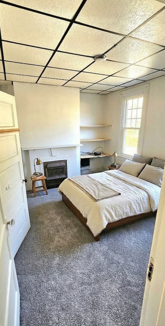 Building Photo - Spacious 5-Bedroom Bellevue Home with Sunroom & Massive Backyard