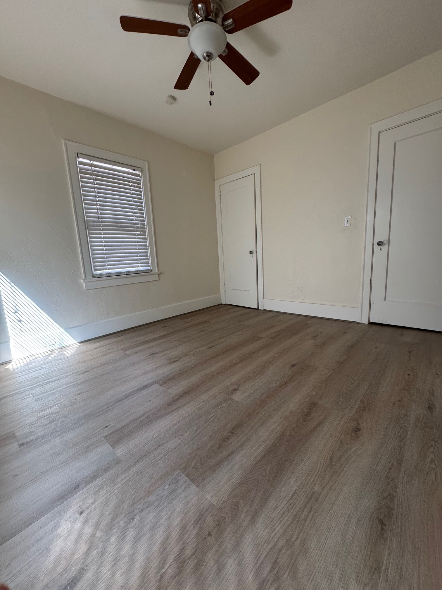 Building Photo - 712 E Washington St