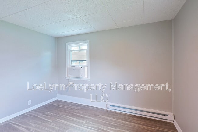 Building Photo - 14210 Temple St