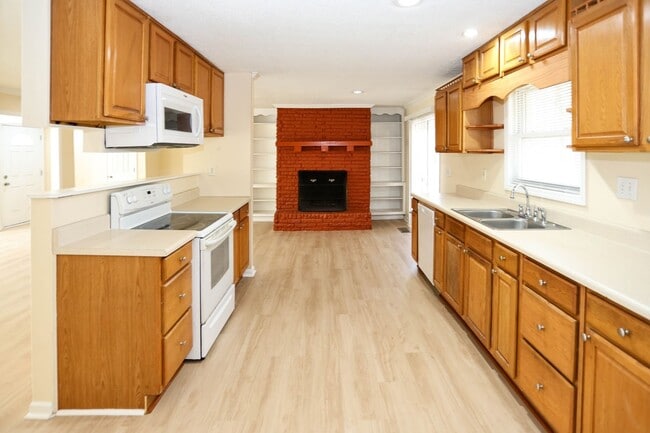 Building Photo - Private Retreat