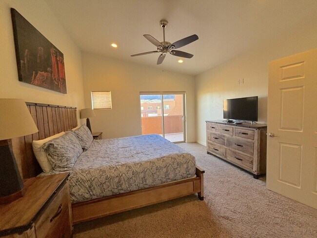 Building Photo - 3862 Desert Willow Cir