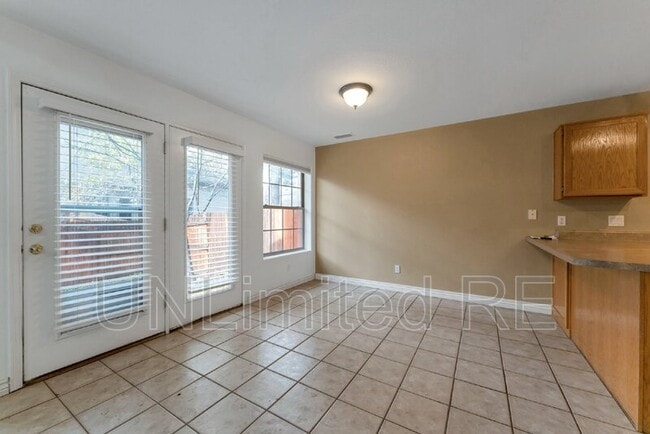 Building Photo - 2433 S Seclusion Ln
